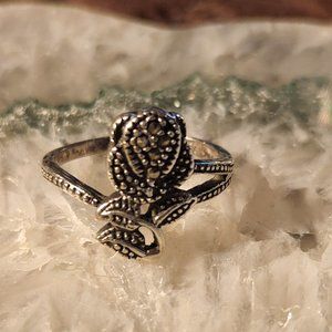 Beautiful Rose Marcasite Sterling Silver Vintage Ring  7  3.4g